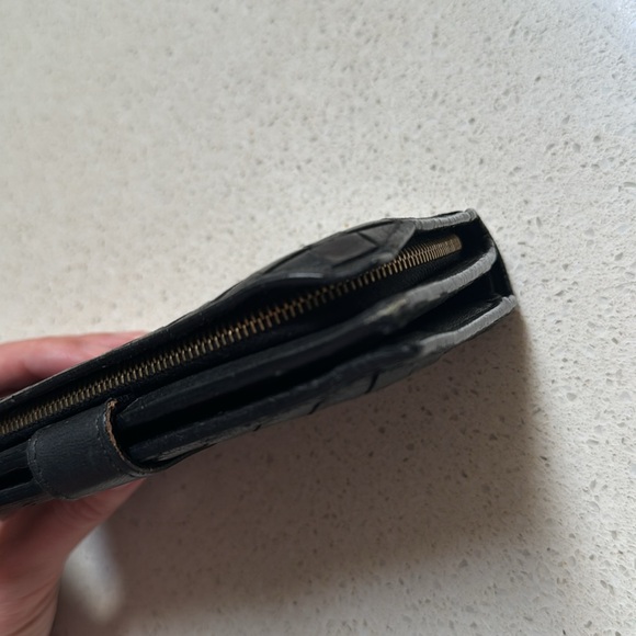 Bottega Veneta black genuine leather woven bifold snap closure wallet - Picture 10 of 13